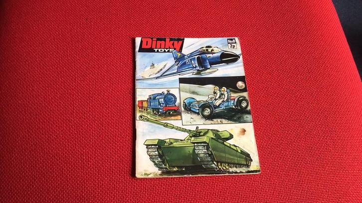 DINKY TOYS FOLDER CATALOGUS 1971 LEUK IN VITRINE 28 PAGINA, Hobby en Vrije tijd, Modelauto's | 1:43, Auto, Ophalen of Verzenden