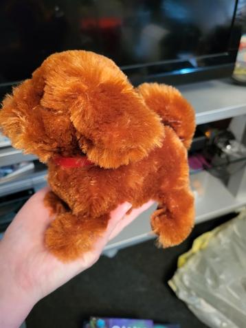 Speelgoed knuffel hond kan lopen en blaft beschikbaar voor biedingen