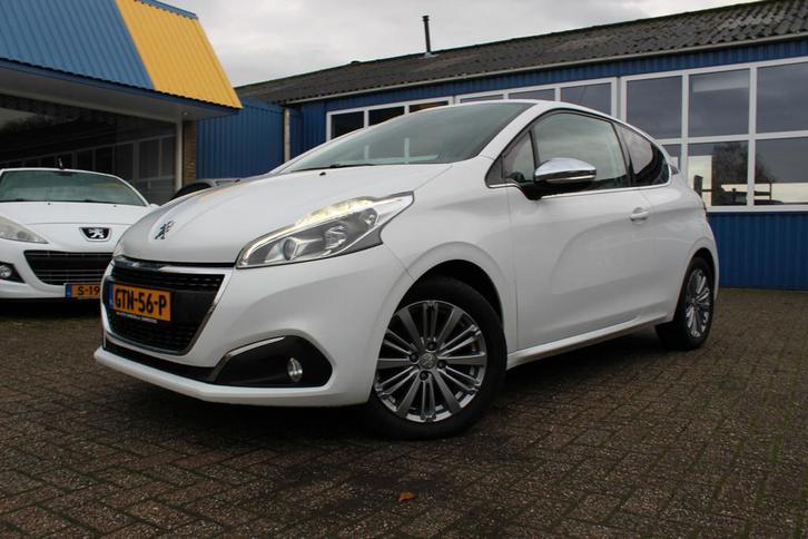 Peugeot 208 1.2-16V "Allure" Cruise - LED - AUX ! 110 Pk !, Auto's, Peugeot, Bedrijf, Te koop, ABS, Airbags, Airconditioning, Alarm