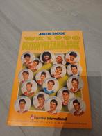 WK 1990 Button Verzamelaar Boek - Compleet!, Verzamelen, Speldjes, Pins en Buttons, Ophalen of Verzenden, Zo goed als nieuw, Sport