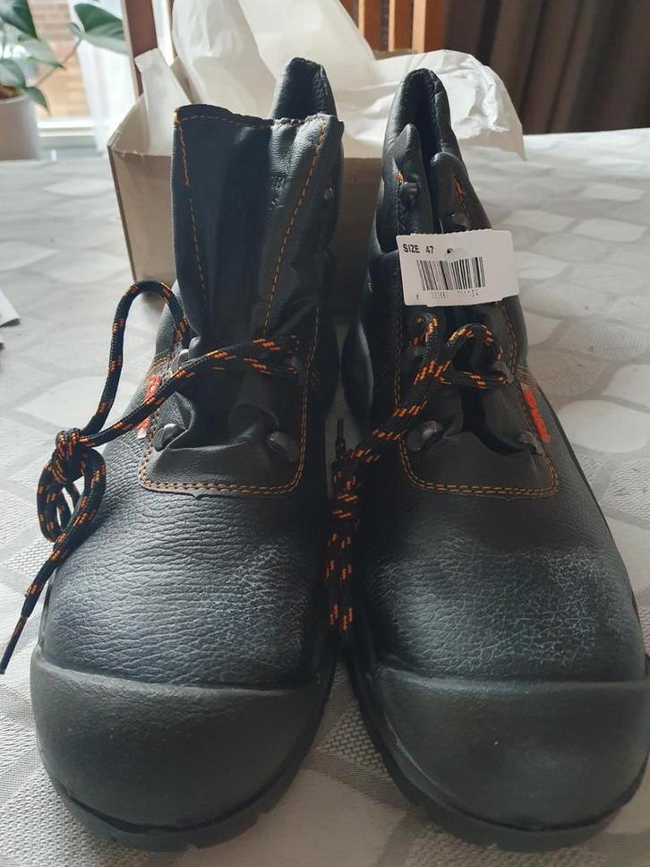Forver werkschoenen maat 47 - stalen neus en zool, Tuin en Terras, Werkkleding, Nieuw, Heren, Schoenen, Ophalen