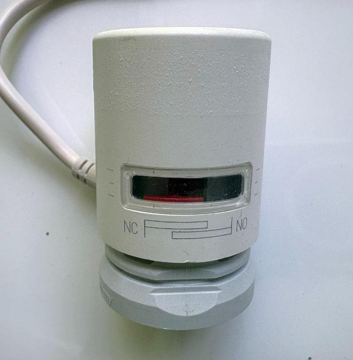Honeywell thermische motor MT4-230-NC, Doe-het-zelf en Verbouw, Verwarming en Radiatoren, Gebruikt, Overige typen, Minder dan 200 watt