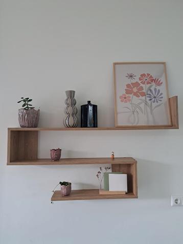 Wandplank beschikbaar voor biedingen