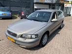 Volvo V70 2.5 D / Comfort Line / Leder / Airco / Cruisecontr, Auto's, Volvo, 15 km/l, Beige, 179 €/maand, Beige