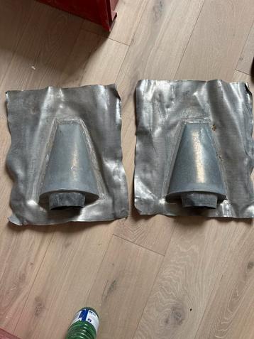 Dakdoorvoer lood 4x beschikbaar voor biedingen