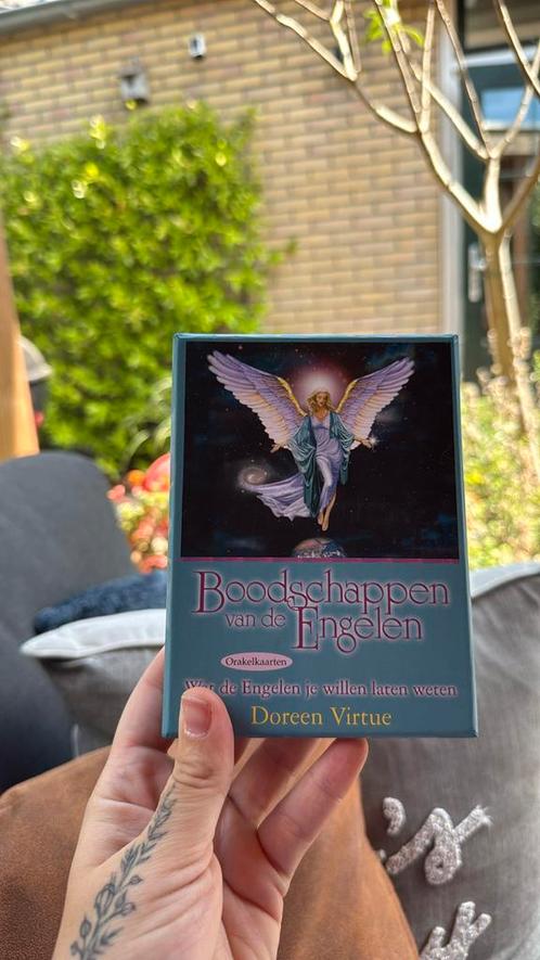 Doreen Virtue - Boodschappen van de Engelen, Boeken, Esoterie en Spiritualiteit, Zo goed als nieuw, Overige typen, Tarot of Kaarten leggen