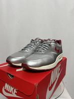 ALS NIEUW! Maat 44 - Nike Air Max 1 Hyperfuse Night Track, Kleding | Heren, Schoenen, Overige kleuren, Verzenden, Nike, Nike