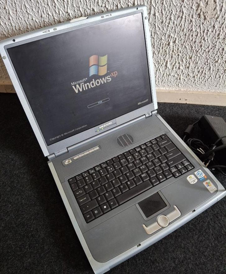 Medion laptop met Windows XP, Computers en Software, Windows Laptops, Gebruikt, 14 inch, HDD, Minder dan 2 Ghz, Qwerty, Ophalen