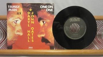 Daryl Hall & John Oates, Family Man (single 7") beschikbaar voor biedingen