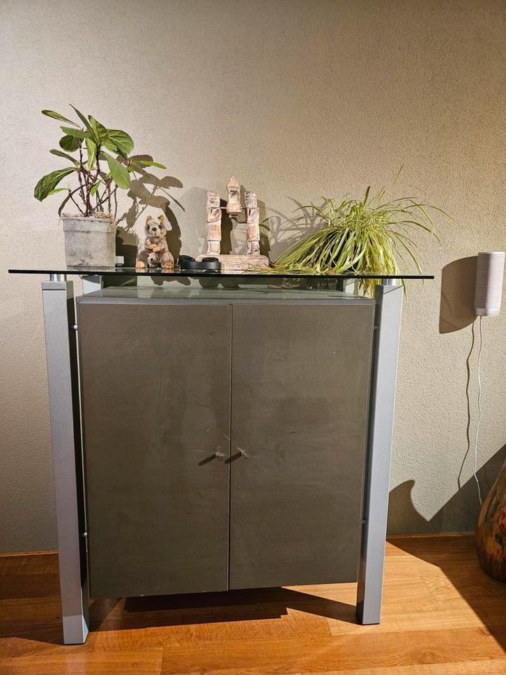 Kasten set + salontafel, Huis en Inrichting, Kasten | Dressoirs, Gebruikt, 100 tot 150 cm, 25 tot 50 cm, Met deur(en), Met plank(en)