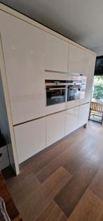 Siematic zgan. hoogglans gebroken wit incl.apparatuur!!!!!!, Wit, Dubbelwandige keuken, Ophalen of Verzenden, Zo goed als nieuw