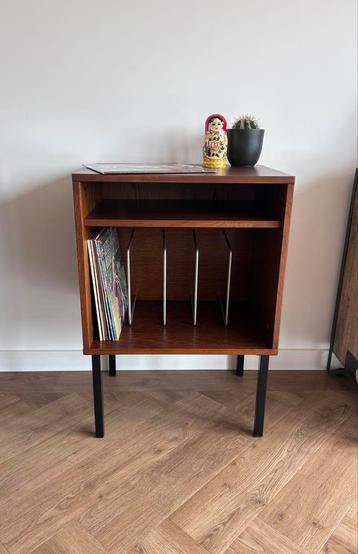 Vintage jaren ‘60 LP/audiomeubel beschikbaar voor biedingen