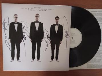 Gesigneerd! Movits! "Out Of My Head/Ut Ur Min Skalle" (LP) beschikbaar voor biedingen