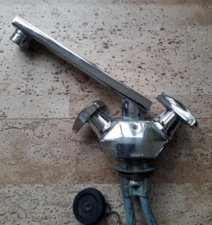 Vintage kraan wastafelkraan in goede staat, Doe-het-zelf en Verbouw, Sanitair, Zo goed als nieuw, Kraan, Chroom, Ophalen of Verzenden