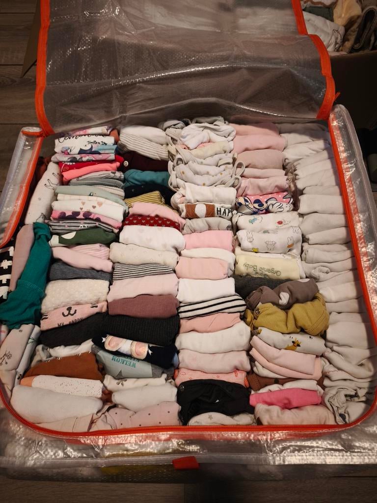Meisjeskleding 0-6 maanden - Rompers, shirts, T-shirts, Ophalen, Zo goed als nieuw