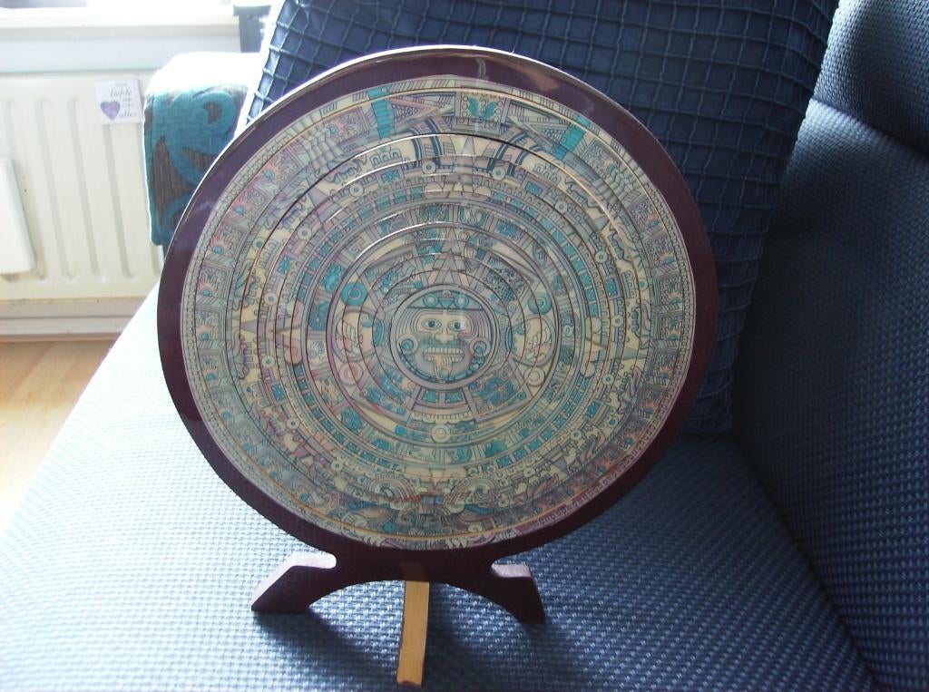 AZTEKEN KALENDER  GEMAAKT VAN HOUT, KAN STAAN, Ophalen of Verzenden