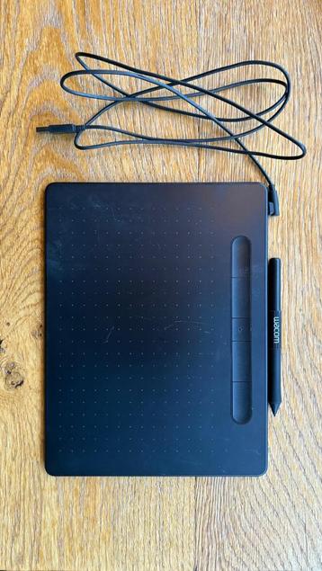 Wacom Intuos tekentablet beschikbaar voor biedingen
