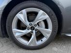 Audi A4 Avant 40 TFSI S-line edition Competition 205PK, Gebruikt, 4 cilinders, 1984 cc, Origineel Nederlands