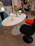 Ovaal marmeren eettafel, Ophalen