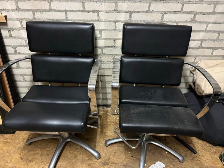 2 Kappersstoelen - Stijlvol en Comfortabel, Huis en Inrichting, Stoelen, Gebruikt, Twee, Zwart, Ophalen