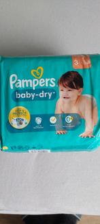 Pampers baby dry maat 3, Kinderen en Baby's, Badjes en Verzorging, Ophalen of Verzenden, Zo goed als nieuw