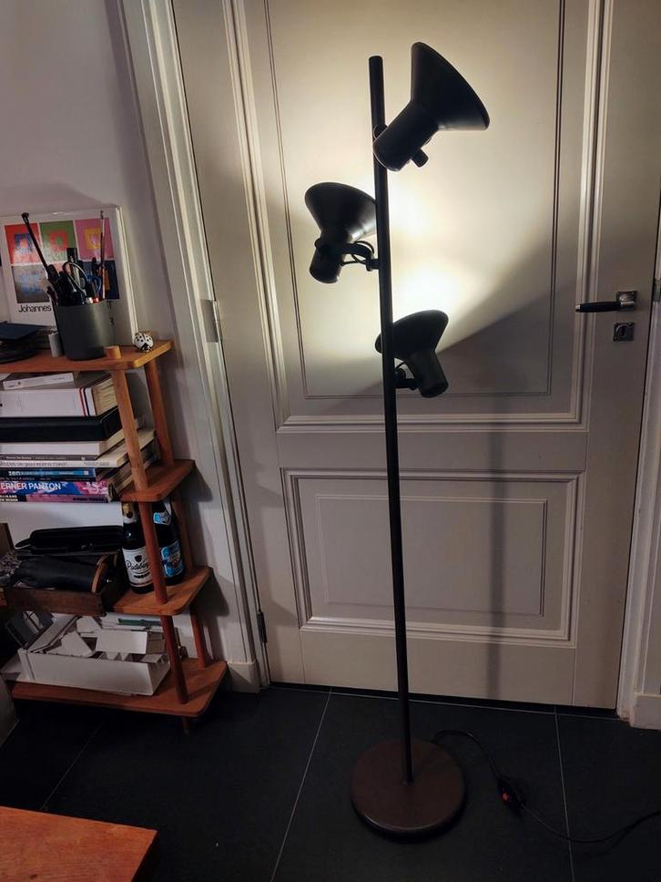 Vintage bruine vloerlamp met 3 verstelbare kapjes, Huis en Inrichting, Lampen | Vloerlampen, Gebruikt, 150 tot 200 cm, Metaal