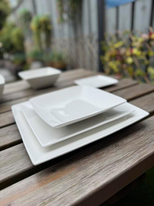 39-delig Yong servies – Modern, stijlvol en compleet!, Huis en Inrichting, Keuken | Servies, Zo goed als nieuw, Bord(en), Overige stijlen