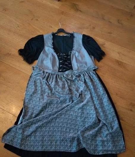 Prachtige Dirndl feestjurk 52, Kleding | Dames, Grote Maten, Zo goed als nieuw, Jurk, Zwart, Ophalen of Verzenden