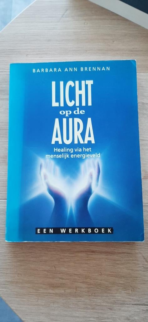 Licht op de Aura, Boeken, Esoterie en Spiritualiteit, Gelezen, Spiritualiteit algemeen, Overige typen, Ophalen of Verzenden