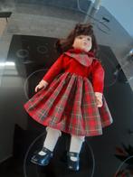 pop met stenen hoofd en armen - brocante, Verzamelen, Ophalen, Zo goed als nieuw, Pop