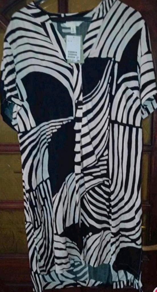 Zomers tuniek zwart/wit dessin.NIEUW!! Mt M/L, Kleding | Dames, Blouses en Tunieken, Nieuw, Maat 38/40 (M), Zwart, Ophalen