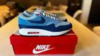 Nike Air Max 1 maat 44,5 Essential Psychic Blue, Blauw, Nike, Nieuw, Ophalen of Verzenden
