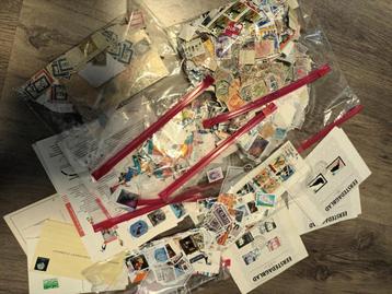 Grote partij nederlandse postzegels. Vele duizenden. beschikbaar voor biedingen