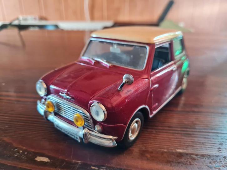 1:18 Mini Cooper Rood metallic MotorMax, Hobby en Vrije tijd, Modelauto's | 1:18, Gebruikt, Auto, Motormax, Ophalen of Verzenden