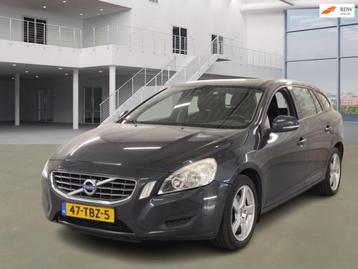 Volvo V60 1.6 T3 Kinetic NAVI PSENSOR CRUISE 2 X SLEUTELS beschikbaar voor biedingen