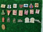 22 Voetbal speldjes, Ophalen of Verzenden, Zo goed als nieuw, Sport, Speldje of Pin