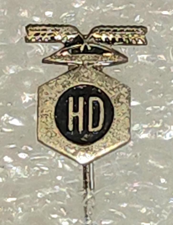 HD Landbouwmachines Speldje, Verzamelen, Speldjes, Pins en Buttons, Gebruikt, Speldje of Pin, Overige onderwerpen, Ophalen of Verzenden