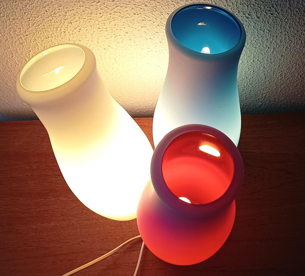 IKEA Mylonit tafellamp -Iconische lampen/rood/wit/blauw  90s, Huis en Inrichting, Lampen | Tafellampen, Gebruikt, Glas, Ophalen of Verzenden