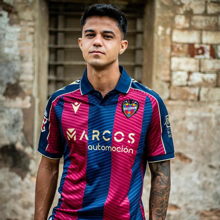 Levante 25/26 thuisshirt, Sport en Fitness, Voetbal, Nieuw, Shirt, Ophalen of Verzenden