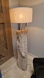 Unieke Houten Vloerlamp, Huis en Inrichting, Lampen | Vloerlampen, Ophalen, Hout, Gebruikt, 100 tot 150 cm