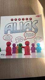 Family Alias, Vijf spelers of meer, Ophalen of Verzenden, Zo goed als nieuw, Tactic