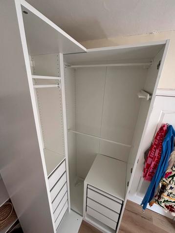 PAX hoek kledingkast