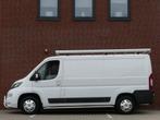 Fiat Ducato 30 2.3 MultiJet 131PK L1H1 Trekhaak/Camera/Airco, Auto's, Voorwielaandrijving, Gebruikt, Euro 6, Wit