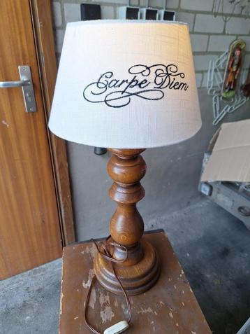 tafellamp beschikbaar voor biedingen