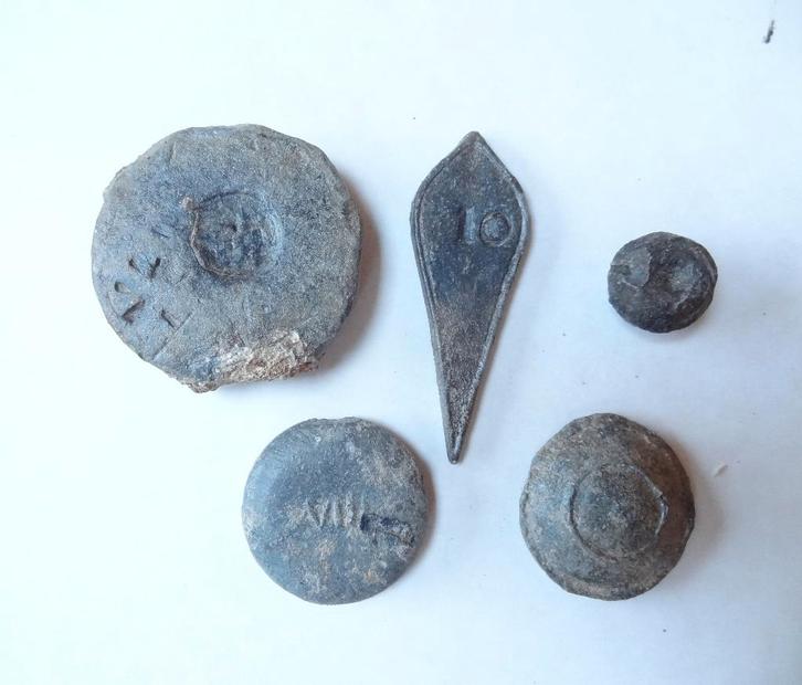 Bodemvondsten. Loden gewichten., Antiek en Kunst, Antiek | Gereedschap en Instrumenten, Verzenden