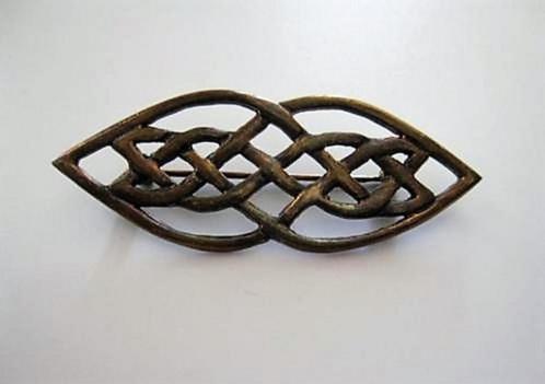 Oude bronzen broche Keltische knoop (7948-5547), Sieraden, Tassen en Uiterlijk, Broches, Zo goed als nieuw, Overige materialen