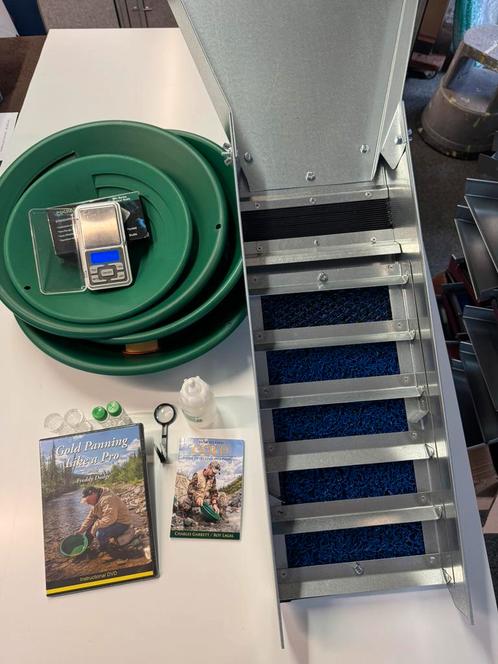 Sluisbox plus de Luxe Goudpannen Set Zoeken in je Vakantie., Hobby en Vrije tijd, Metaaldetectors, Nieuw, Overige merken, Ophalen of Verzenden