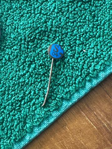 Schalke 04 Speldje beschikbaar voor biedingen