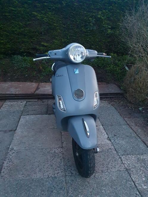 Vespa lx 50 2t snor, Fietsen en Brommers, Scooters | Vespa, Gebruikt, Vespa LX, Maximaal 25 km/u, Benzine, Ophalen of Verzenden