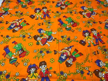Vintage stof oranje met kinderen drie stukken beschikbaar voor biedingen